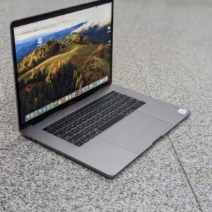 MacBook Pro 15" (2018, A1990) 32GB 512SSD 4GB GRAPHICS