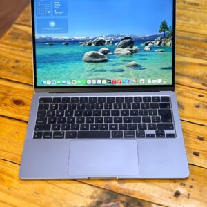 MacBook Air M2 8GB RAM 256GB SSD