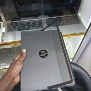 HP Elite x2 – i5 7th Gen, 8GB RAM, 256GB SSD