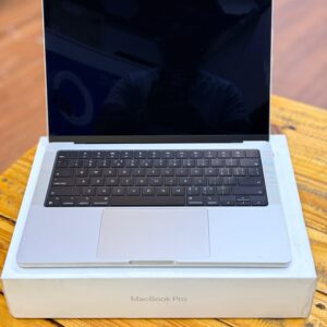 EX UK MacBook Pro 14 M3 8GB RAM 512GB SSD