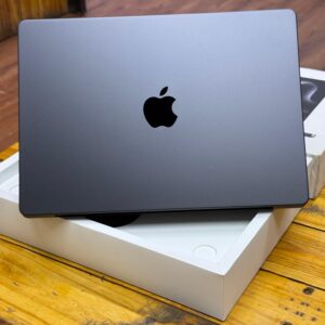 MacBook Pro 14-inch M5 Chip 16GB RAM 512GB SSD